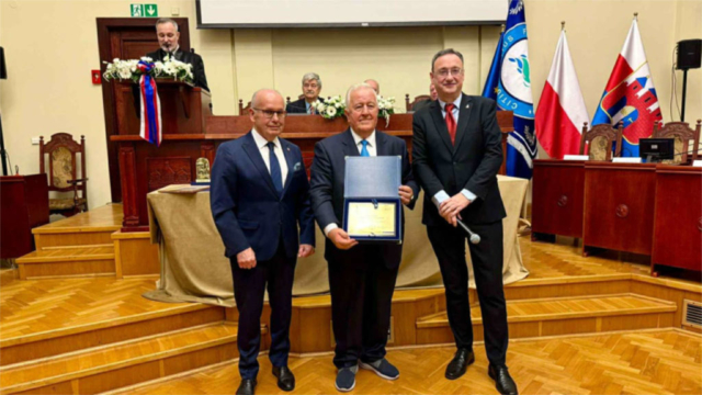 2025-11-18_176345214510