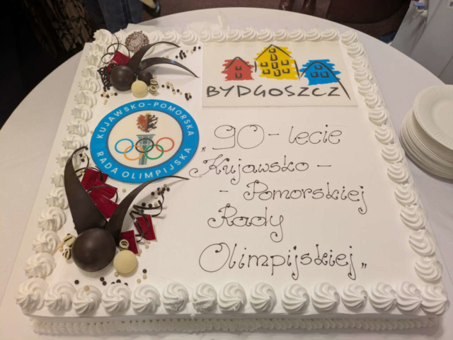 PXL_20251117_185604279